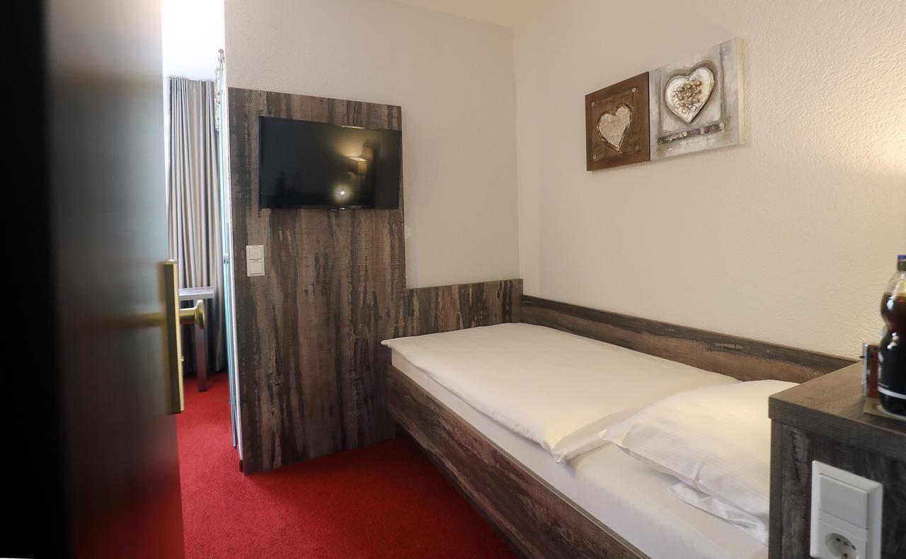 Stadthotel Miya Bad Mergentheim Exterior photo